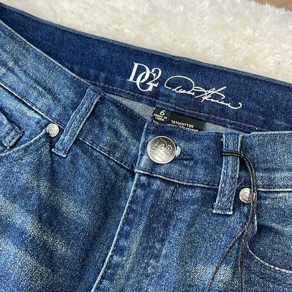 DG2 by Diane Gilman Women's Ruffle Hem Cropped Jeans - Picture 7 of 13